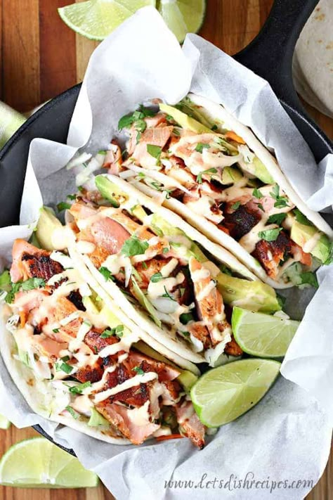 Seafood Taco, Salmon Tacos Recipe, Chili Lime Salmon, Grilled Taco, Salmon Spices, Salmon Tacos, Lime Salmon, Taco Recipe, Cabbage Slaw