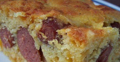 Corn Dog Casserole Corn Dog Casserole, Deep Dish Baker Recipes, Deep Covered Baker Recipes, Pampered Chef Deep Covered Baker, Covered Baker Recipes, Chili Dog Casserole, Deep Covered Baker, Pampered Chef Recipes, Cornbread Mix