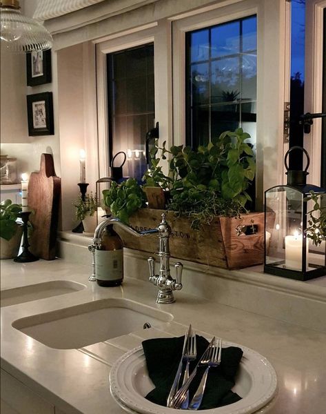 Big Kitchen Window Decor Ideas, How To Style A Kitchen Window Sill, Kitchen Window Seal Decor Over Sink, Kitchen Window Seal Ideas Decor, Kitchen Windowsill Plants, Kitchen Window Sill Styling, Large Windowsill Decor, Kitchen Window Sill Ideas Decoration, Kitchen Windowsill Decor Over Sink