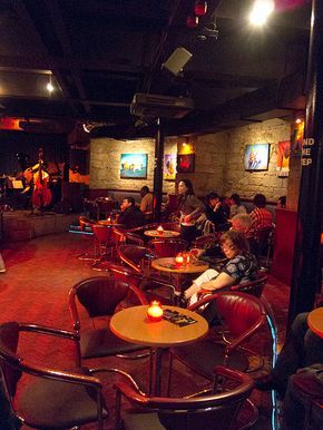 Jazz Bar, Chambers Street. The Jazz Bar was voted Scotland's 'Jazz Venue of the Year' at the Scottish Jazz Awards, Glasgow Jazz Festival 2009. Bar With Stage, 70s Club, Small Stage, Speakeasy Decor, Bar Stage, Jazz Lounge, Bar Night, Jazz Cafe, Jazz Concert