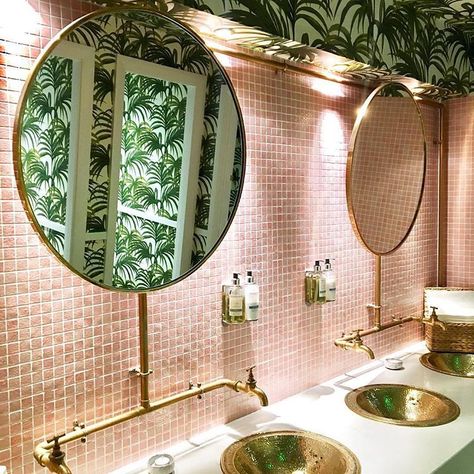 Trendy Lighting, Wallpaper Bathroom, Tropical Bathroom, With Wallpaper, Pink Tiles, Room Tiles, Trendy Bathroom, Bath Room, Bathroom Wallpaper