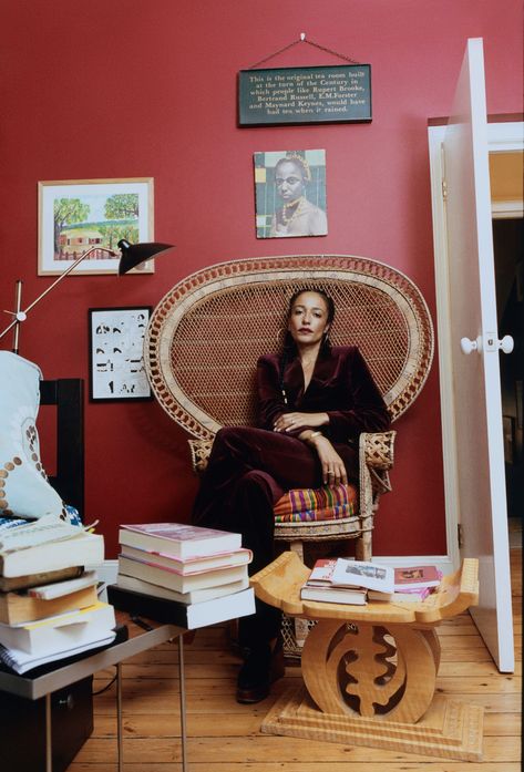 Zadie Smith and Dev Hynes Grapple With the Eternal "Why" Black Women Writers, Zadie Smith Style, Creative Pragmatist, Dev Hynes, Samba Music, Artist Space, Fashion Writer, Zadie Smith, Interior Model