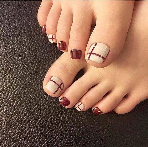 Fall 2023 Toe Nail Art Extravaganza: Showcase Your Unique Style with Simple Toenail Designs Nail Designs Pedicure Toenails, Pedicure Simple Design, Fall Toes Toenails, Mau Mong Chan, Feet Nail Art Designs, Cute Toenail Designs, Toe Nail Designs For Fall, Fall Toe Nails, Toenail Art Designs