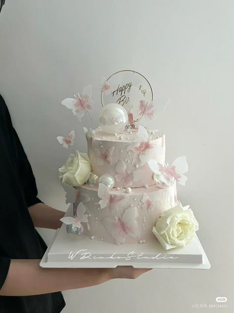 Two Layer Butterfly Cake, Cake For Debut, Elegant 18th Birthday Cake, Debut Cake 18th Elegant, Rose Birthday Cakes, Two Layer Cake Designs, Debut Cake 18th, Sweet 17 Birthday Cake, Birthday Cake Butterfly