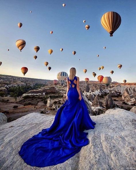 Turkey Europe, Chic Prom Dresses, Balloon Flights, Turkey Destinations, Cappadocia Turkey, New Earth, Hot Air Balloons, Air Balloons, Covet Fashion