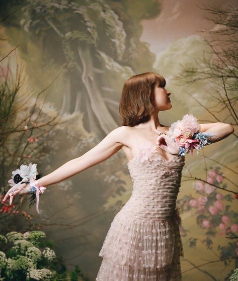 Joanna Newsom, Embroidered Tulle Dress, Portrait Series, Houston Fashion, Vanity Fair Oscar Party, Pretty Photos, Fall 2018, Tulle Dress, Sequin Dress