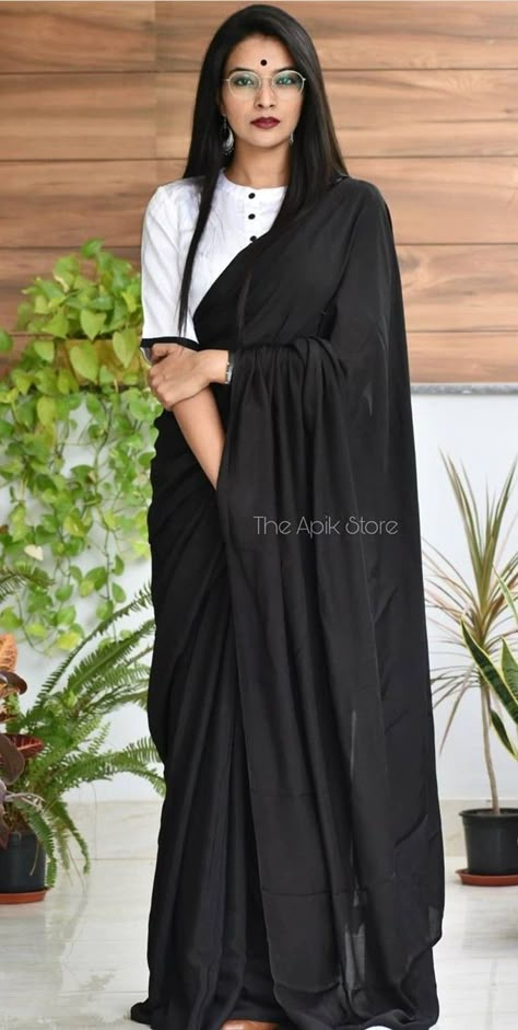 Professional Sari Look, Casual Saree Look For Office, Saree With Tshirt, Formal Saree Office Look, Professional Saree, Plain Blouse Designs, Kerala Saree Blouse Designs, Cotton Dress Pattern, Formal Saree