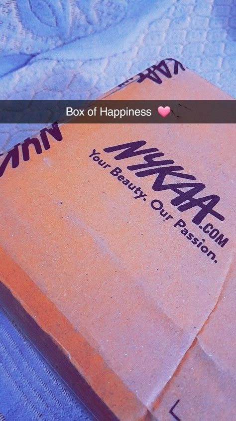 Nykaa Parcel Snap Story, Not Well Snap, Sick Snap Streak, Parcel Snap, Fake Snapchat Streak, Shopping Snap, Study Snaps Ideas, Creative Snaps For Snapchat, Snap Streaks