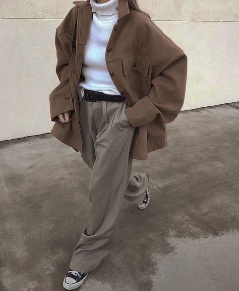 Indie Outfits Grunge, Vetements Shoes, Girl Grunge, Academia Outfits, Dark Academia Fashion, Academia Fashion, Look Retro, Grunge Girl, Indie Outfits