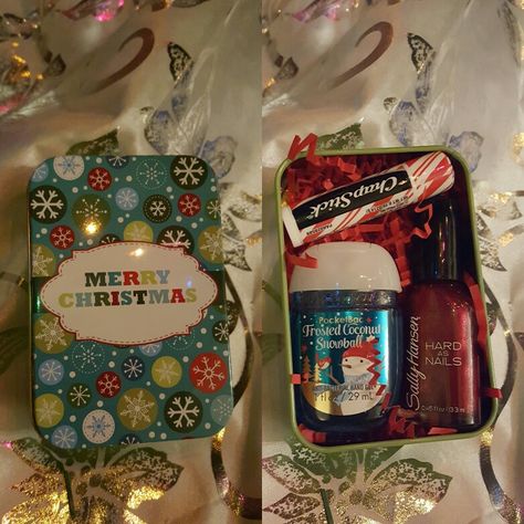 A simple gift for anyone! I used a gift card tin can (got a pack of 6 off amazon), chapstick, handsantizer, and nail polish. I also put packing paper at the bottom so the stuff wouldn't move around. Enjoy. Super Cheap Christmas Gifts, Christmas Dye Gift Ideas, Cheap Ideas For Christmas Gifts, Holiday Teacher Gifts Xmas Easy Diy, Simple Gifts For Christmas, Kid Gift Basket Ideas Christmas, Creative Inexpensive Christmas Gifts, Small Gifts For Christmas Party, Simple Inexpensive Christmas Gifts