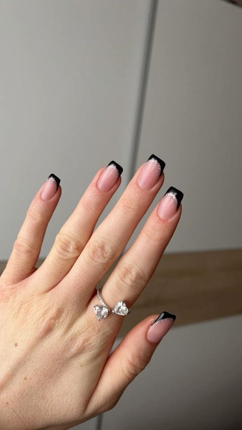 Pretty French Tip Nails Sparkle, Fancy Black French Tip Nails, Prom Nails For A Black Dress, Black Dress Prom Nails, Nails To Wear With Black Dress, Black Glitter Tip Nails, Black French Tip Nails Glitter, Black Glitter Nails French Tips, Black French Tip Glitter