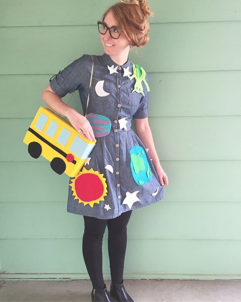 Magic School Bus Costume Ms Frizzle, Fairy Tale Costumes For Teachers, Me Frizzle Costume, Ma Frizzle Costume, Diy Ms Frizzle Costume, Miss Frizzle Hair, Miss Frizzle Costume Diy, Mrs Frizzle Costume Diy, Teachers Costumes For School