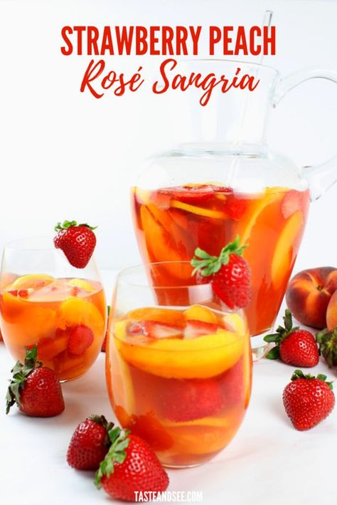 Peach Rose Sangria, Spanish Bbq, Rose Wine Sangria, Strawberry Peach Sangria, Peach Sangria Recipes, Best Sangria Recipe, Sangria Drink, Red Sangria Recipes, Easy Sangria Recipes