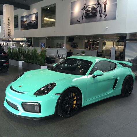 Green Motorcycle, Car Paint Colors, Cayman Gt4, Car Tattoos, Car Colors, Unique Cars, Car Painting, Car Wallpapers, Beautiful Cars