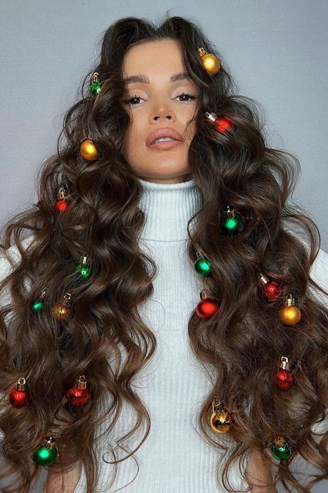 Christmas Shoot, Christmas Hairstyles, Christmas Photoshoot, Christmas Makeup, Holiday Hairstyles, Christmas Hair, Short Pixie Haircuts, Holiday Looks, Foto Inspiration