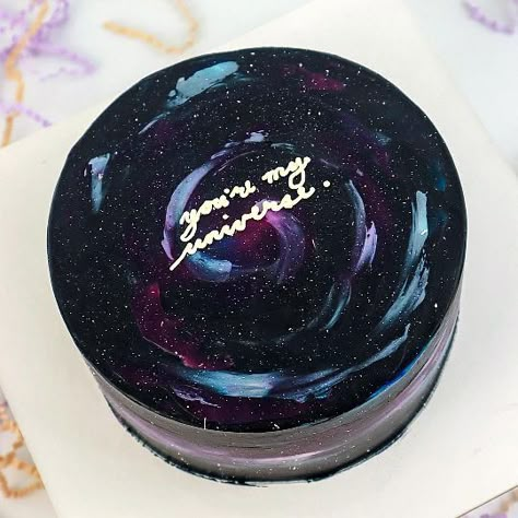 Picnic Cake, Ocean Garden, Blue Birthday Cakes, Bts Cake, Cake For Boyfriend, Galaxy Cake, Vintage Birthday Cakes, Aesthetic Birthday, Black Cake