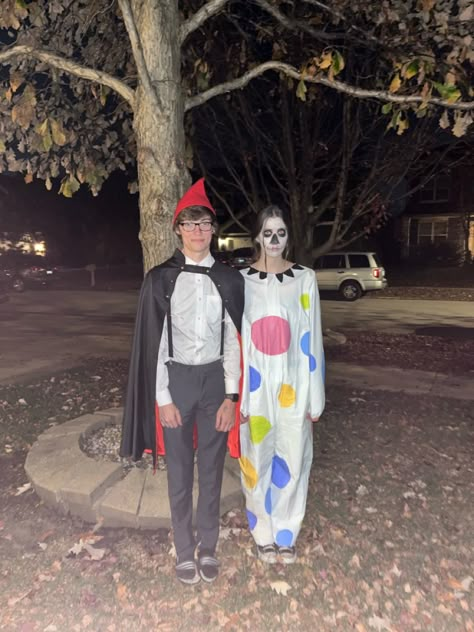 Halloween Costume Wirt, Wirt And Sara Costume, Over The Garden Wall Couple Costume, Sara Over The Garden Wall Costume, Obscure Couples Costumes, Alt Couples Costumes, Otgw Costume, Alt Couple Costumes, Queer Couple Halloween Costumes