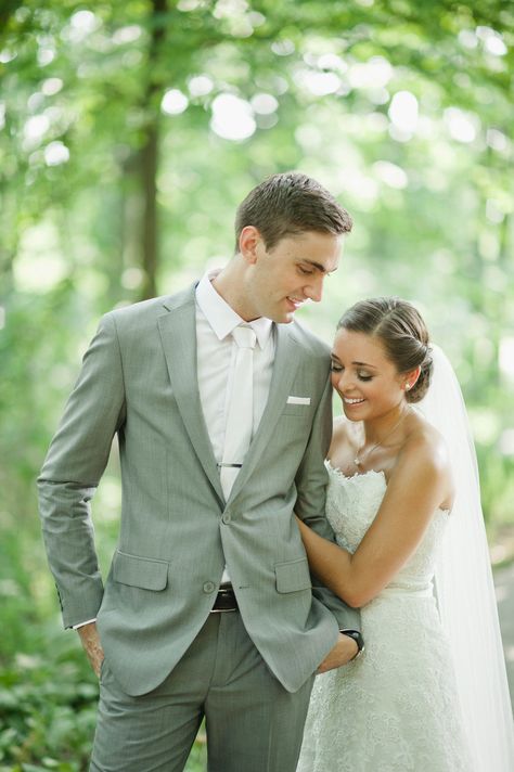 grey suit - open button, no tie Grey Suit White Tie, White Tie Groom, White Tie Wedding, Groom Suit Grey, Suits Groom, Grooms Suit, Grey Suits, Suit White, Couple Shots