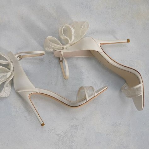 Lace Bow Wedding Shoes With Matching Lace Vamp - Leila Elegant Heels For Wedding, Wedding Shoes Bride Heels Open Toe, Heels With Ribbon Laces, Wedding Heels Bow, Wedding Heels Simple, Wedding Dress With Shoes, Elegant Wedding Shoes Brides, Fancy Wedding Shoes, Old Money Art