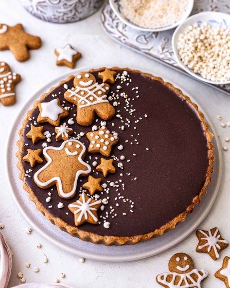 Gingerbread Crust, Whipped Coconut Cream, Dessert Christmas, Treats Christmas, Caramel Tart, Vegan Caramel, Xmas Cake, Winter Cake, Christmas Brunch