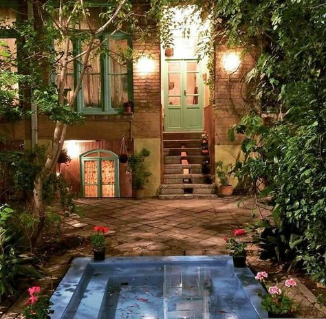 Persian house ● Iranian Traditional House, Traditional Persian House, Traditional Iranian Architecture, Iranian Home Decor, Iran House, Iranian Home, Iranian House, Persian House, Traditional Courtyard