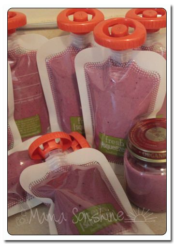 Homemade Berry Yogurt Smoothie Pouch Reciep Diy Smoothie Pouches, Diy Fruit Pouches For Kids, Smoothie Pouch Recipes, Diy Fruit And Veggie Pouches, Yogurt Pouch Recipes, Diy Yogurt Pouches, Homemade Pouches, Squeeze Pouch Recipes, Berry Smoothie With Yogurt