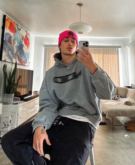 Men’s Fashion Inspiration Tios Canis, Man Selfie Ideas Instagram, Masc Fashion, Guy Fits, Instagram Men, Insta Poses, Streetwear Fits, Boy Fits, Mens Fashion Streetwear