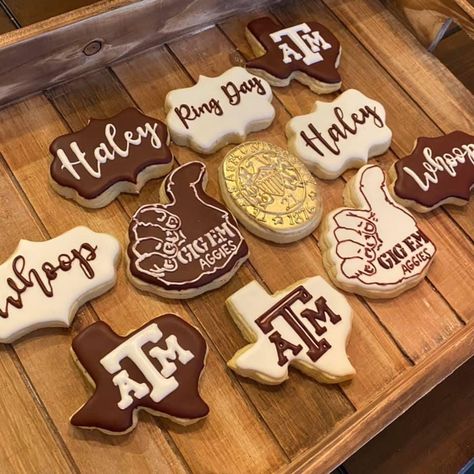 Aggie Ring Day Cookies, Aggie Graduation Party, Aggie Ring Day, Cookie Cottage, Aggie Ring, Ring Day, Cut Out Cookies, School Themes, Cookie Art