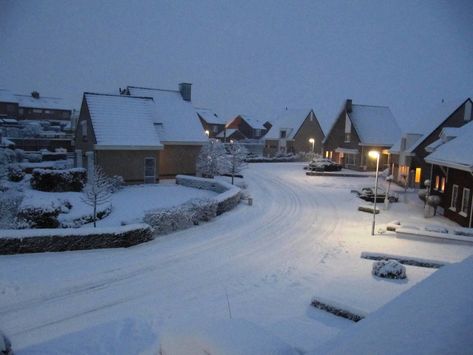 Snowy Town Aesthetic, Snowy Town, Aesthetic Day, Town Aesthetic, Winter City, Winter Mood, Winter Street, Winter Magic, Village Life