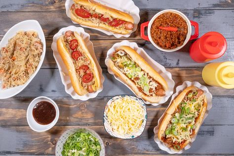 Sahne-Hähnchen aus dem Dutch Oven | Futterattacke.de Hot Dog Party, Burger Hot Dog, Hot Dog Sauce, Hot Dog Toppings, Texas Chili, Hot Dog Chili, Hot Dog Bar, Chili Dogs, Dog Party