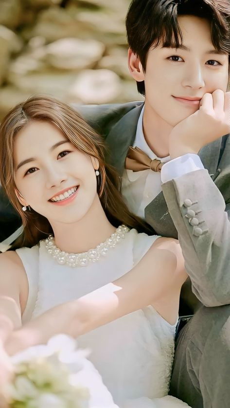 Young Couples Photography, Pageant Costumes, Fall Photo Shoot Outfits, Korean Couple Photoshoot, Wedding Dress Sketches, Pre Wedding Photoshoot Outfit, Jeno Jaemin, Korean Wedding Photography, Wedding Photo Studio