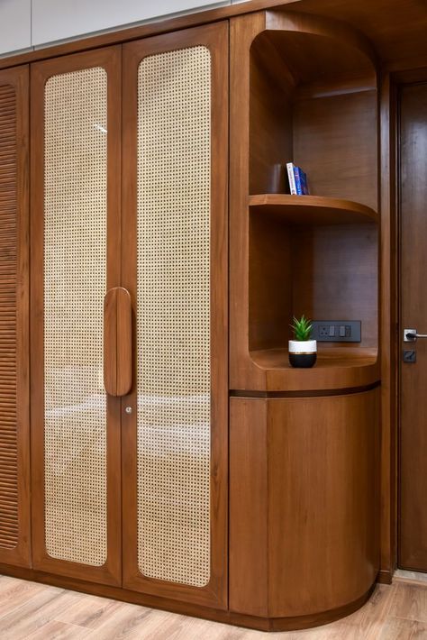 Wooden Wardrobe Design, Wardrobe Design Modern, Bedroom Ideas For Couples Modern, Modern Cupboard, Modern Cupboard Design, Wardrobe Door Designs, Wardrobe Interior, Indian Home Interior, Indian Home Design