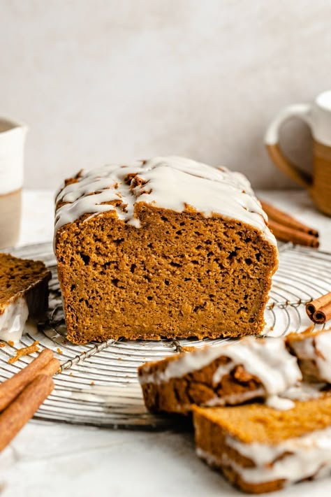 Pumpkin Bread Recipe Healthy, Healthy Pumpkin Bread, Pumpkin Recipes Healthy, Savory Pumpkin Recipes, Leftover Pumpkin, Ambitious Kitchen, Healthy Banana Bread, Healthy Banana, Pumpkin Bread Recipe