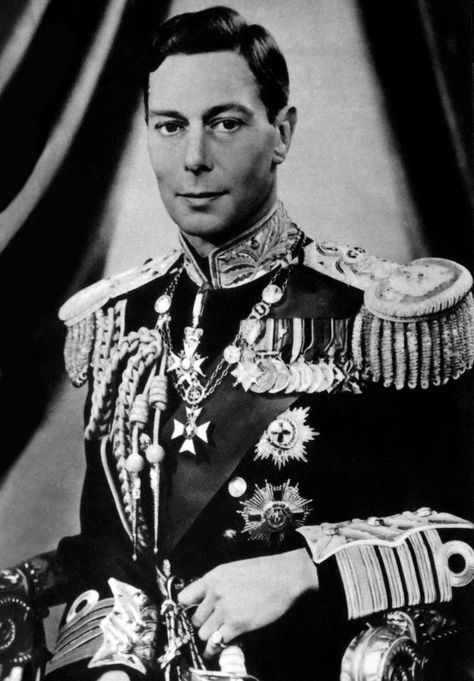 The Scandalous Story of How King George VI Became King | Reader's Digest Rainha Elizabeth Ii, Queen Mum, King George Vi, King George V, Elisabeth Ii, British Royal Families, Princess Elizabeth, Isabel Ii, Queen Of England