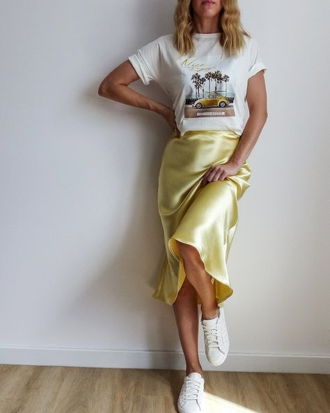 Silk Skirt And Graphic Tee, T Shirt Silk Skirt, Slip Skirt T Shirt Outfit, Yellow Silk Skirt Outfit, Silk Skirt And Tshirt Outfit, Satin Dress With Tshirt, Yellow Satin Skirt Outfit, Slip Skirt Outfit Summer, Silk Skirt Outfit Summer