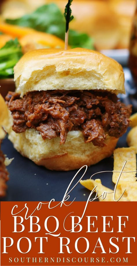 Bbq Beef Crockpot, Crock Pot Bbq Beef, Slow Cook Roast, Chuck Roast Crock Pot Recipes, Crock Pot Chuck Roast, Crock Pot Bbq, Slow Cooker Recipes Beef Stew, Bbq Roast, Barbecue Sandwiches