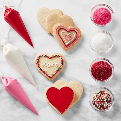 A Valentine's Day DIY Activity: DIY Valentine's Day Cookie Decorating Kit Red Velvet Sandwich Cookies, Strawberry Chocolate Chip Cookies, Heart Shaped Sugar Cookies, Cool Whip Cookies, Oreo Cheesecake Cookies, Cookie Decorating Kit, Vanilla Sugar Cookie, Diy Valentine's Day, White Chocolate Chip Cookies