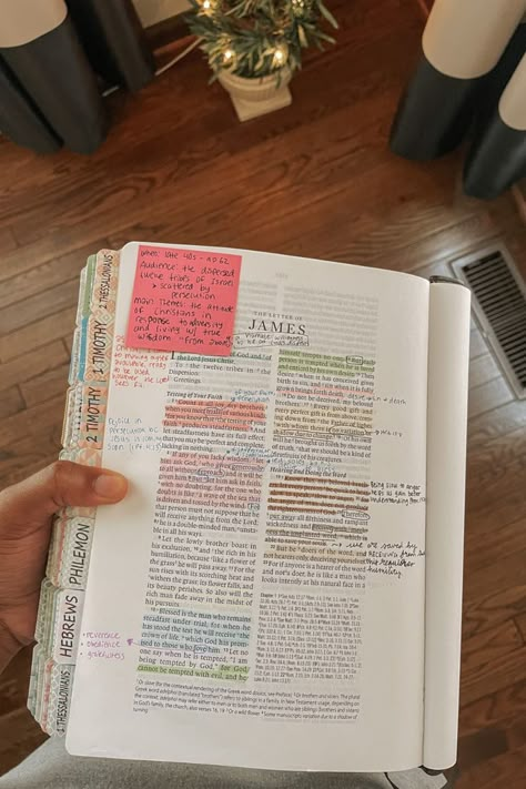 Wide Margin Bible, Bible Highlighting, Esv Bible, Bible Journaling Ideas Drawings, Bible Journal Notes, Inspire Bible Journaling, Bible Study Notebook, Christian Bible Study, Bible Study Lessons