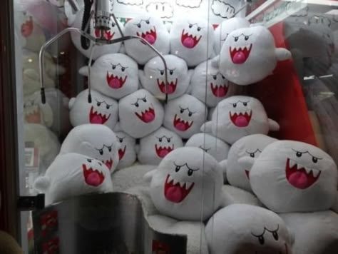 hold my hand King Boo, Claw Machine, Mario Kart, Aesthetic Icon, White Aesthetic, Stuffed Animals, Aesthetic Anime, Aesthetic Pictures, We Heart It