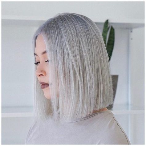 Hair Colour Summer Trends You Have To Start Following Highlights On Blond Hair, Blonde Platinum Balayage, Short Hair Ideas For Women, Platinum Balayage, Pixie Short Hair, Hair Ideas For Women, Platinum Blonde Balayage, Blonde Platinum, Platinum Hair Color