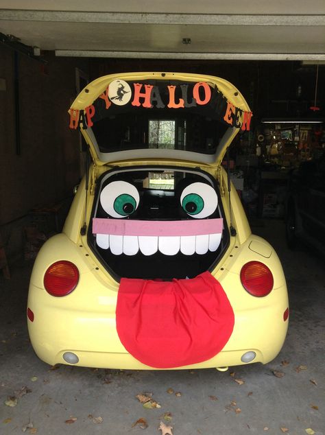 "Me eat CANDY!" My VW Beetle dressed up for our church 'Trunk-R-Treat' Halloween event. With a back end loaded with candy ... the kids LOVED it :) Vw Beetle Trunk Or Treat, Bug Trunk Or Treat, Halloween Car Decorations, Church Trunk, Car Costume, Trunk Or Treat Ideas, Candy Car, Church Decorations, Halloween Cans