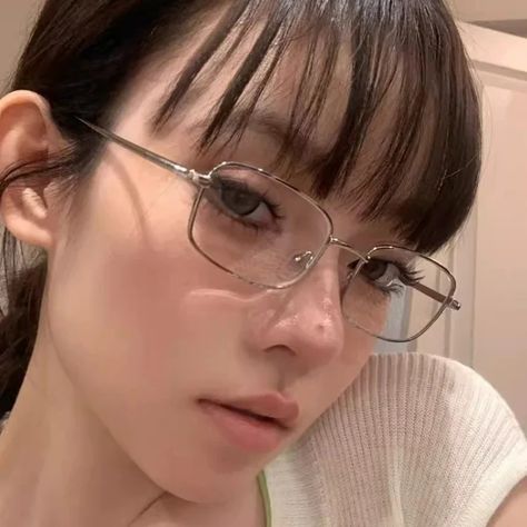 Japanese Style Harajuku Square Glasses Frame for Women No Makeup Fashion Metal Anti-blue Glasses Men Asian Glasses, Y2k Glasses, Square Frame Glasses, Glasses Inspiration, Square Glasses Frames, Y2k Harajuku, Metal Frame Glasses, Metal Eyeglasses, Fashion Japanese