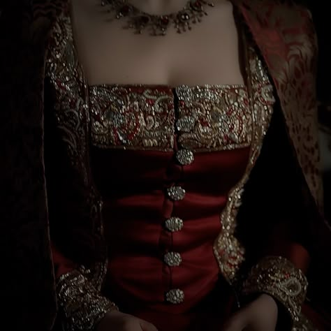 Lannister Aesthetic, Daena Targaryen, Medieval Aesthetic, Romance Reader, Queen Aesthetic, Royalty Aesthetic, Targaryen Aesthetic, Aesthetic Dress, Old Fashion Dresses