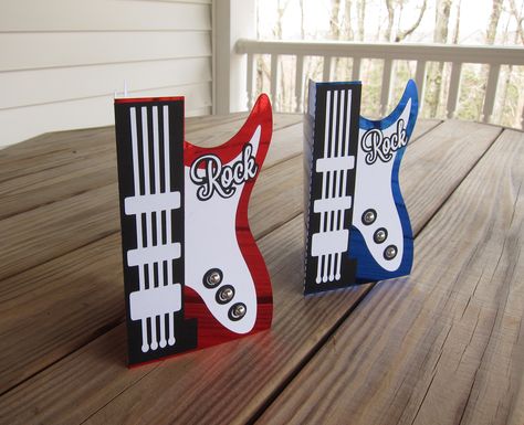 You Rock Card, Guitar Cards Handmade, Guitar Cards, Musical Cards, Creative Birthday Cards, Handmade Guitar, Creative Birthday, Boy Cards, Card Making Crafts