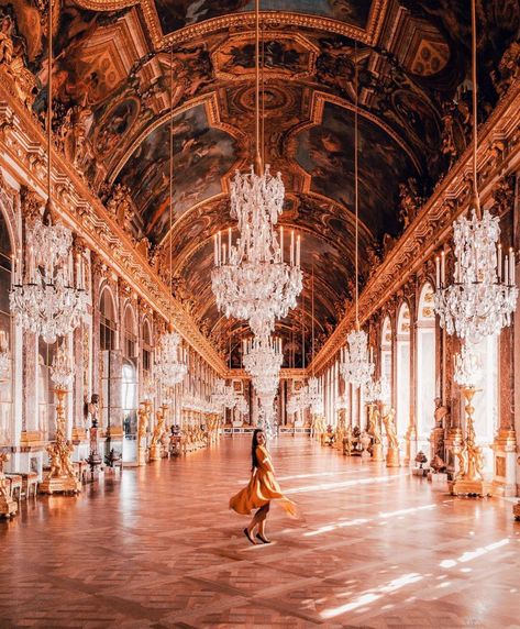 @marichankobe is Not Lost in France #sheisnotlost Paris France Photos, Europe Honeymoon, Versailles France, Paris Girl, Palace Of Versailles, Paris Pictures, France Photos, Paris Photography, Need A Vacation