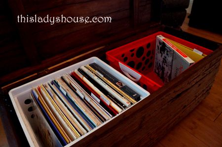 Sheet Music Storage Ideas, How To Store Sheet Music, Music Book Storage, Piano Book Organization, Kids Musical Instrument Storage, Recorder Storage Music Classroom, Sheet Music Storage, Music Room Storage, Instrument Craft