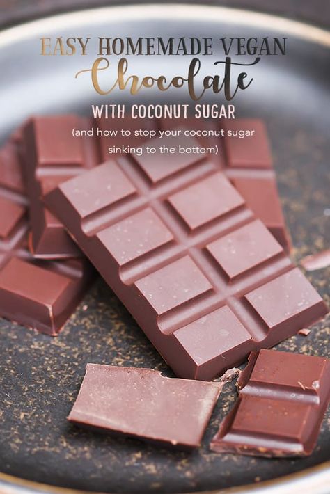 Easy homemade vegan chocolate with coconut sugar (and how to stop your coconut sugar sinking to the bottom) Colourful Chocolates, Homemade Vegan Chocolate, Carob Chocolate, Vegan Candy, Vegan Chocolate Recipes, Vegan Chocolate Bars, Homemade Chocolate Bars, Chocolate Recipes Homemade, Vegan Candies