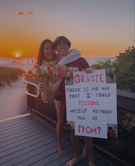 Tulip Promposal, Cute Winfo Proposals, Tsitp Hoco Proposal, Promposal With Flowers, Mama Mia Promposal, Cute Promposal Ideas For Boyfriend, Sunset Hoco Proposal, Cutest Promposal Ideas, Sunset Promposal