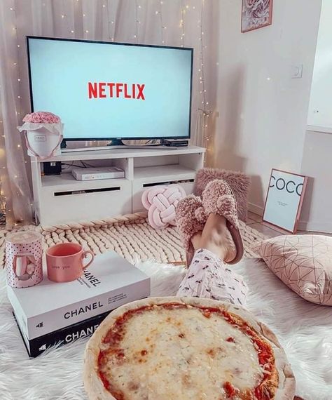 Movie Night Birthday Party Ideas, Movie Night Birthday, Night Birthday Party, Movie Night Birthday Party, Fall Tv, Netflix And Chill, About Time Movie, Cheap Decor, Pantry Organization