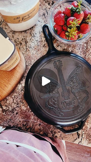 joythebaker on Instagram: "The easiest Cornbread Strawberry Cobbler with @lodgecastiron’s new Dolly Parton Collection of skillets that deliver all the classic performance you expect from a pop culture icon!  If I can bake this cobbler with low brainpower and a kitchen mostly in boxes, you know you can too! It’s a perfect early summer weekend bake and we love a Tennessee born-and-bread Dolly moment. #ad⁣
Here’s the full recipe! ⁣
⁣
The Easiest Cornbread Strawberry Cobbler⁣
Makes 1 12-inch cast iron skillet⁣
⁣
1/2 cup (1 stick) unsalted butter, melted (plus more for greasing the pan) ⁣
1 cup granulated sugar⁣
1 cup all-purpose flour⁣
1/3 cup cornmeal⁣
1 1/2 teaspoons baking powder⁣
3/4 teaspoon kosher salt⁣
1 cup + 2 tablespoons milk⁣
⁣
2 pounds fresh strawberries, washed and quartered⁣
1/2 Strawberry Cobbler, Cornbread Easy, Cake Slice, Fresh Strawberries, Cast Iron Skillet, Iron Skillet, Dolly Parton, Fresh Strawberry, What To Cook